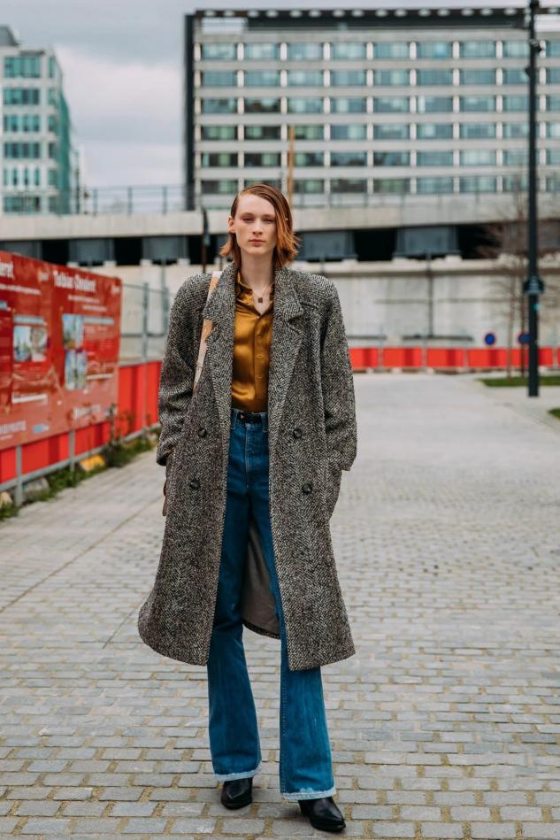 女人的衣服无需买太多,女人所有的衣服