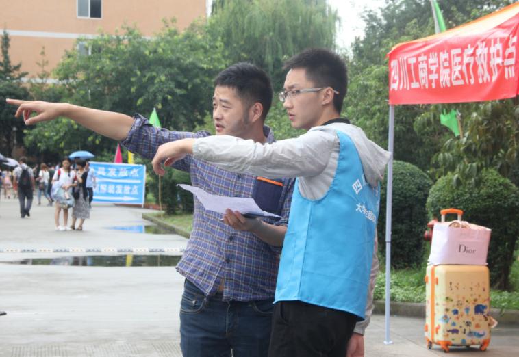 中外合作办学的学费很高是吗,中外合作办学专业贵的只是学费吗