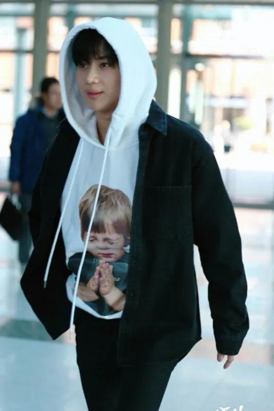 今年流行秋装明星同款,超薄明星同款春装