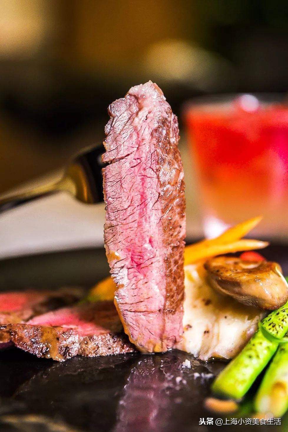 一顿饭至少配六个菜,一顿饭喝六碗汤