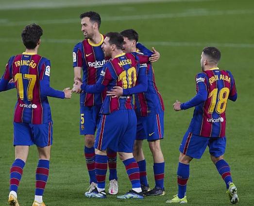 梅西单刀直入晃过最后两个防守,梅西这球绝了原版