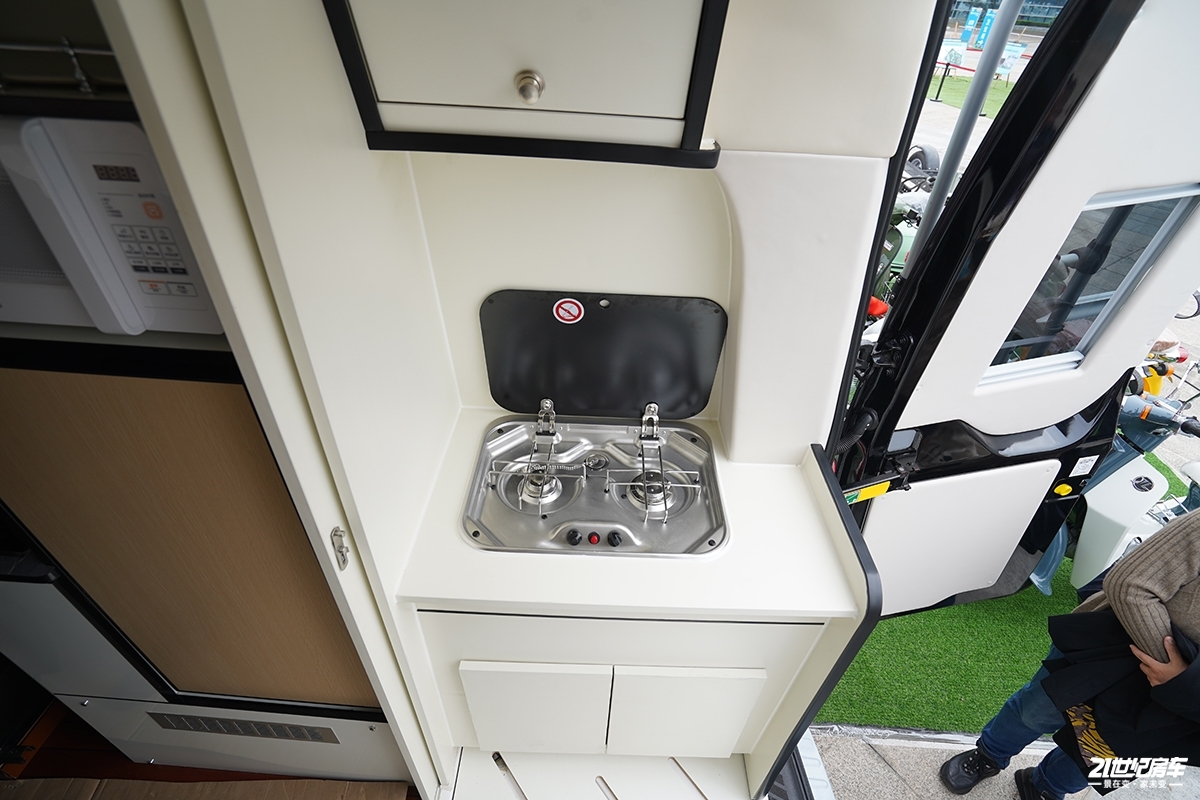 19江铃福特全顺多少钱,19.98万新全顺房车价格