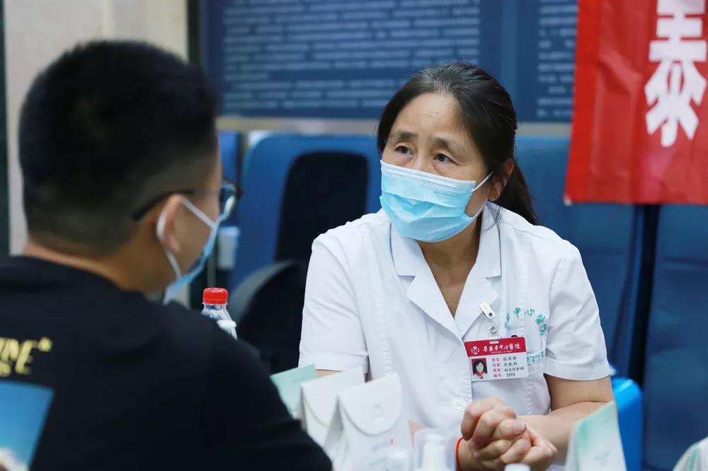 *安泰**市中心医院皮肤科开展“中国*疮痤**周”义诊活动