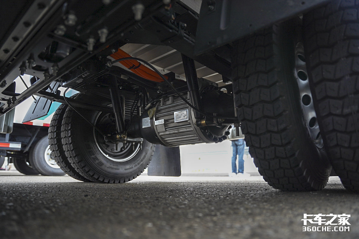 出道即是黑马！前晨EC1新能源轻卡靠的是什么？