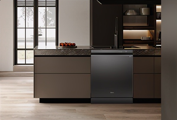 三星级消毒美的中式灭菌洗碗机GX800，顶控面板免弯腰新体验