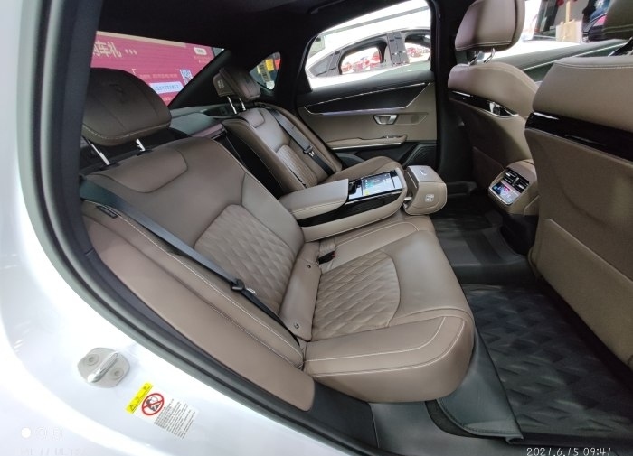 雪域白与普通白漆有区别吗,山脉灰对比雪域白