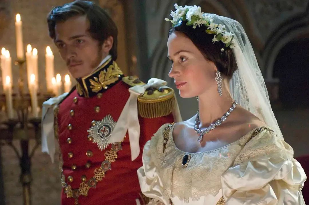 从巴洛克到洛可可的发展过程,从巴洛克风格到浪漫主义