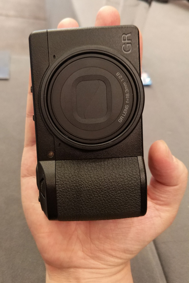 终于等到你，街拍神器理光GR3上手速评