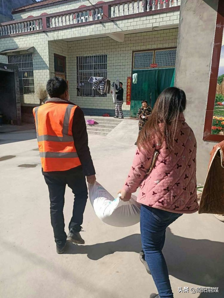 「大宾镇费辛庄村」干部“代购”忙，群众心不慌