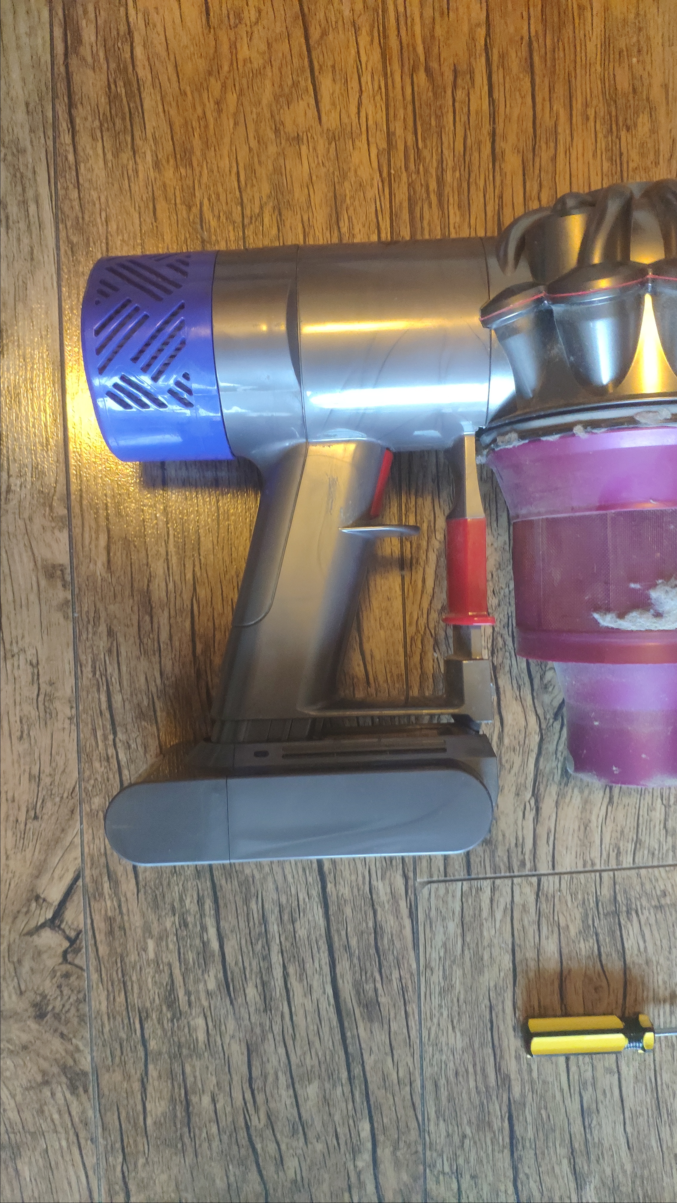 戴森吸尘器v6只能用30秒,戴森吸尘器v6电池不耐用