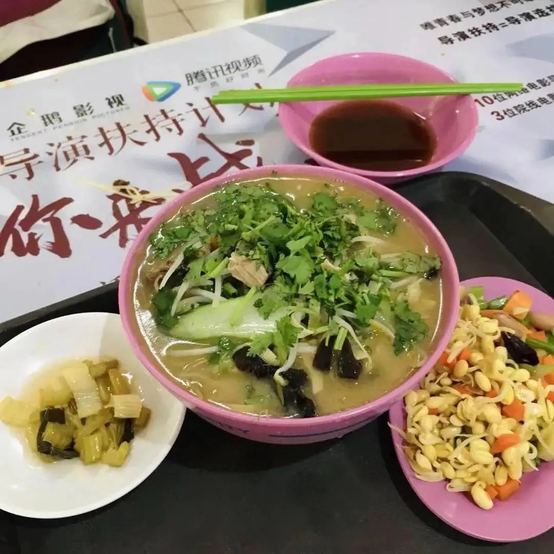 全国高校食堂美食排名,高校美食大赏隔壁都馋哭了