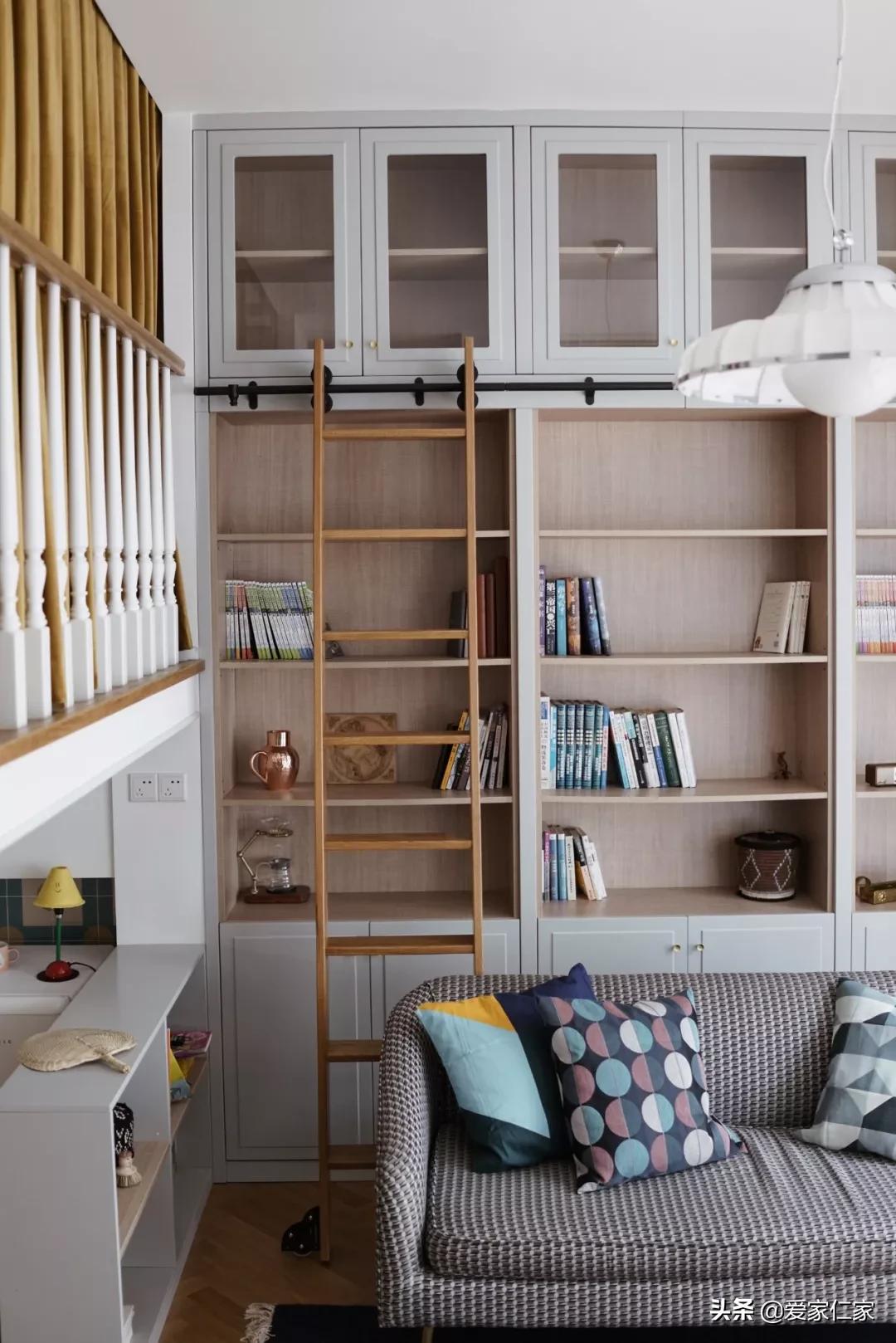 她买下32㎡上海老旧学区房，为女儿打造小桃园，20㎡超舒适大庭院