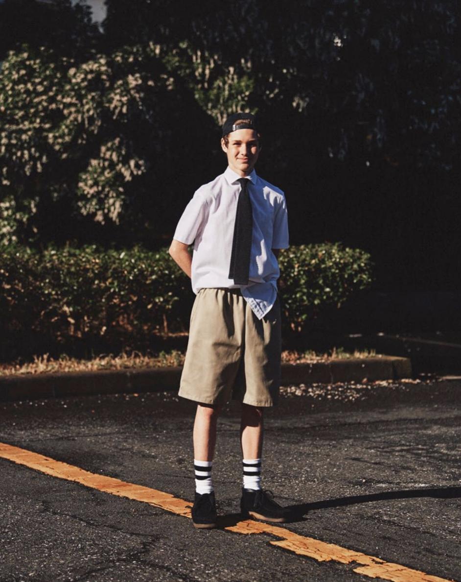 夏天男生短裤怎么穿显高,男士夏季短裤穿搭质感高级