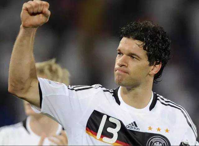 上帝身边的战争统帅，德意志战车的中场风暴—巴拉克