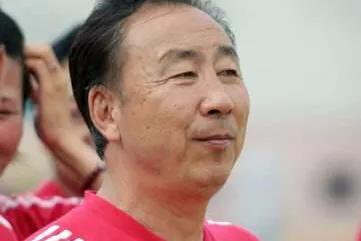 致敬女足传奇孙雯,铿锵玫瑰女足黄金一代主教练