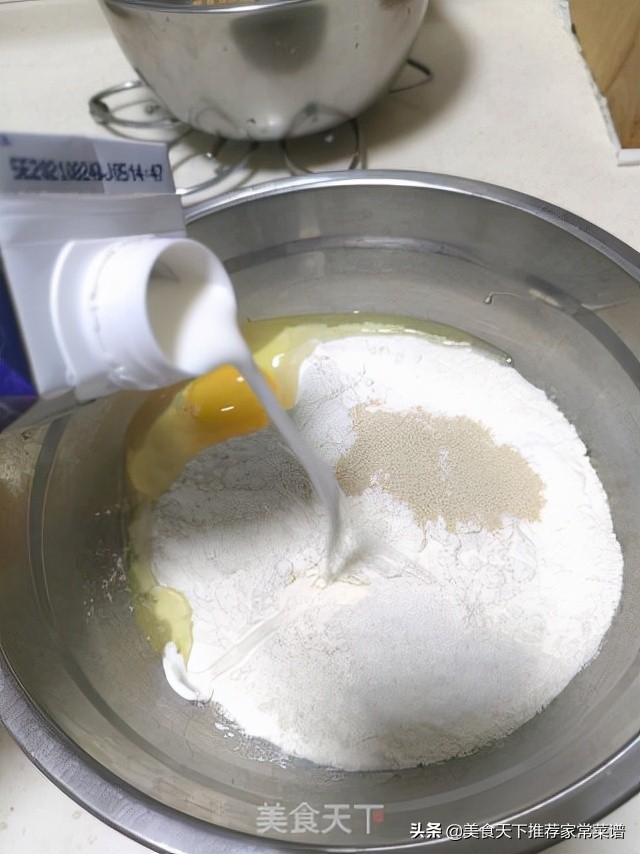 美食视频大全炸小油条做法,炸油条美食视频做法大全