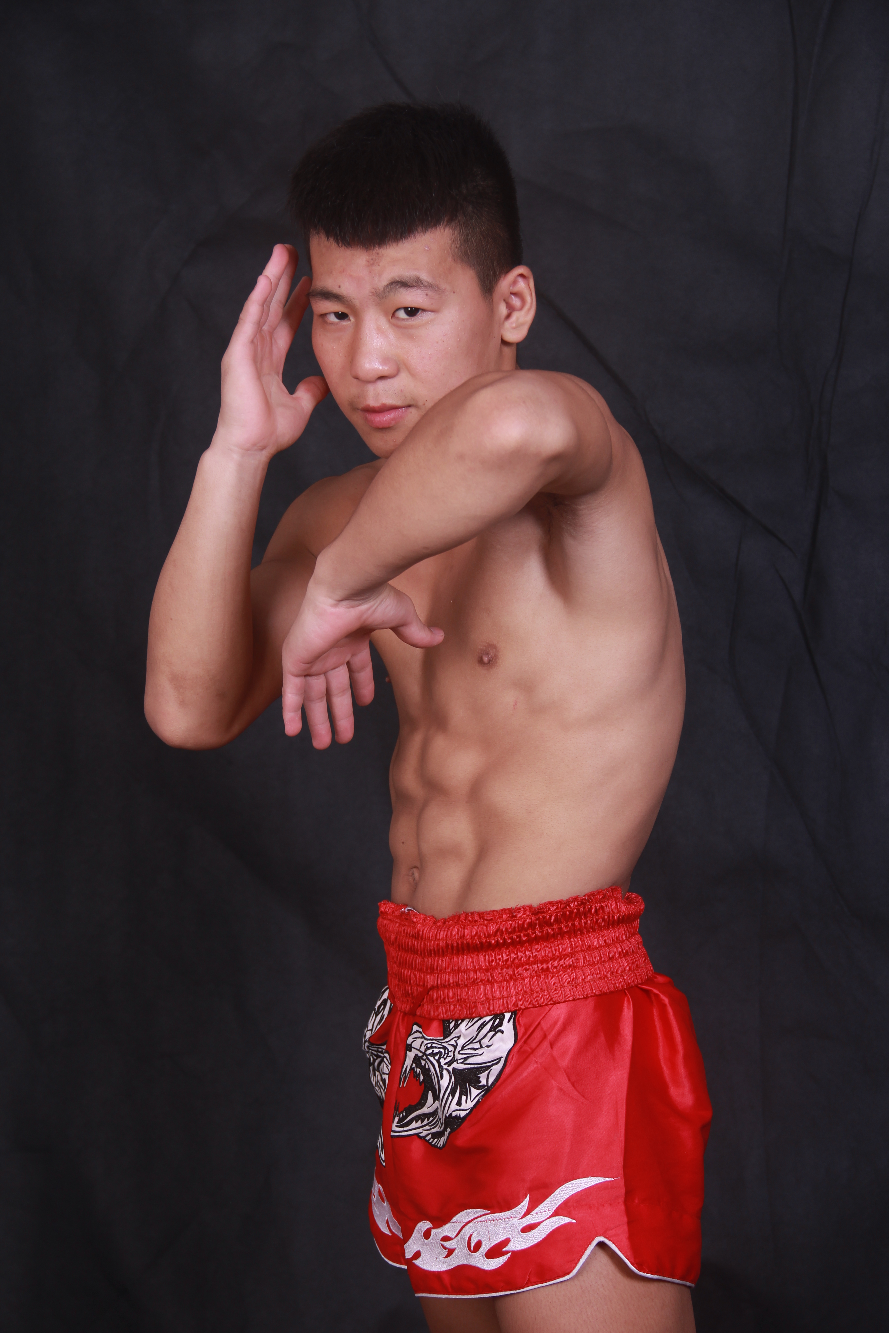 魔鬼八人战完整视频,魔鬼八人战直播现场