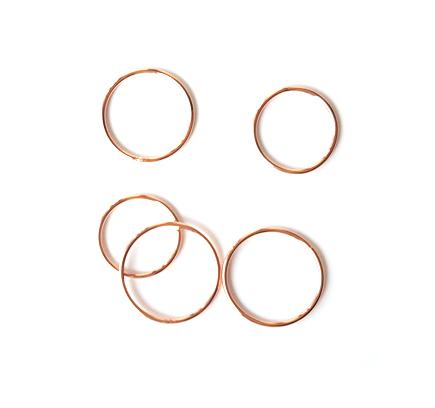 韩国百搭小黑裙的短款,韩国饰品品牌排行榜