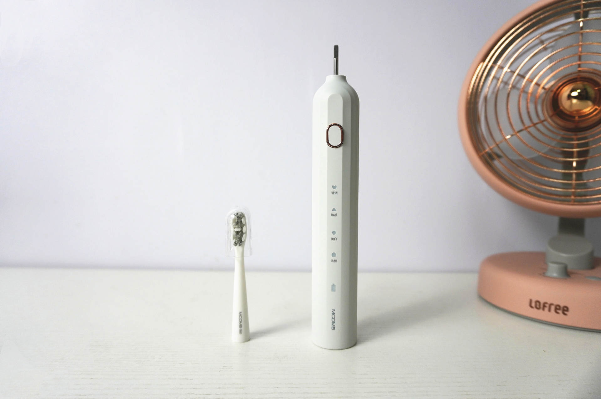 自带巴氏刷牙法的电动牙刷,自带清洁电动牙刷