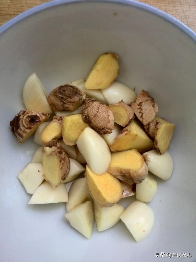 冷锅鱼火锅底料配方和炒制过程,海底捞火锅底料配方及制作过程