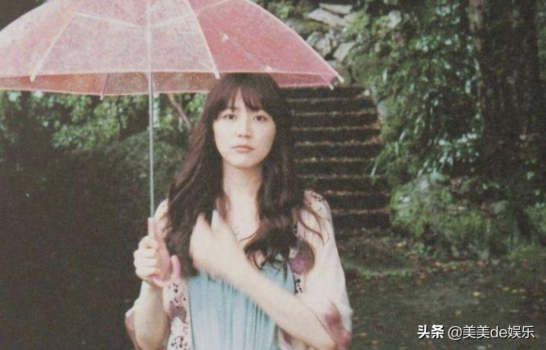 顶流恋情被曝,顶流情侣官宣结婚