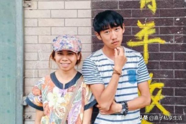 环游世界夫妻赚了十个亿,情侣环游世界视频