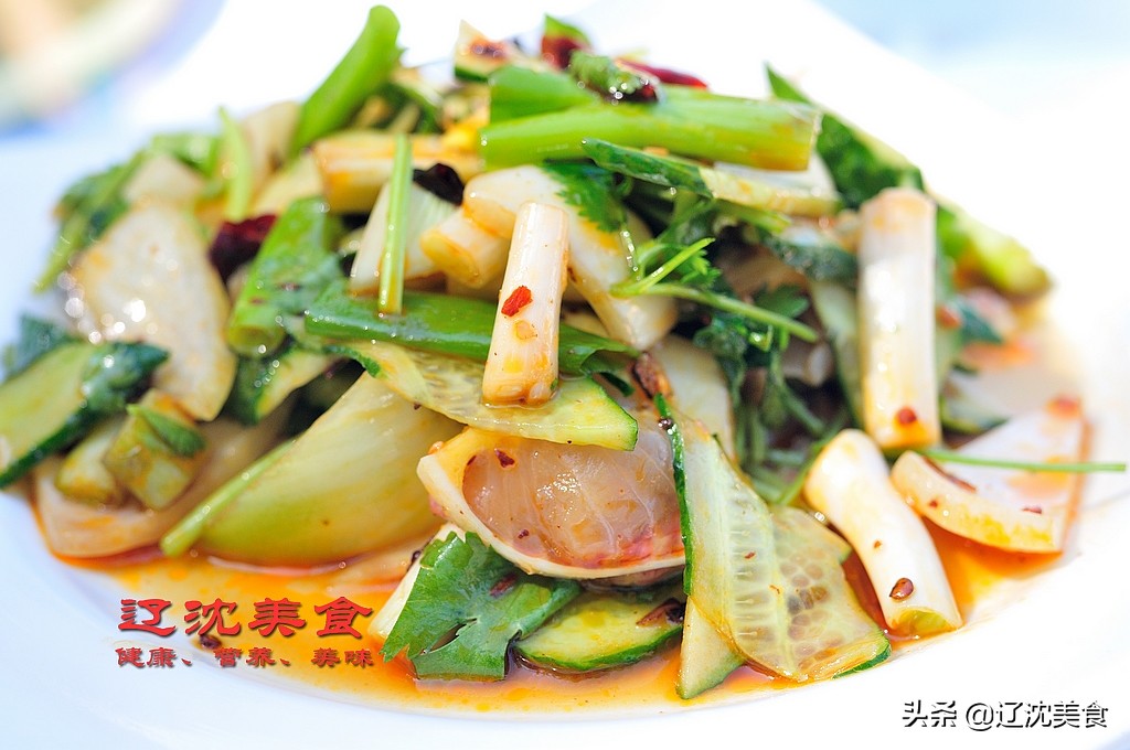 沈阳棋盘山满族风情村烤全羊,沈阳棋盘山莲花炖鱼馆烤全羊