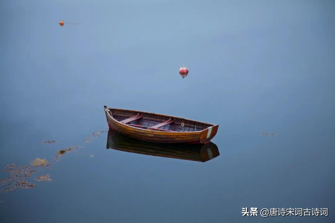 泛乎若不系之舟上一句是什么,苏东坡泛若不系之舟的舟什么意思