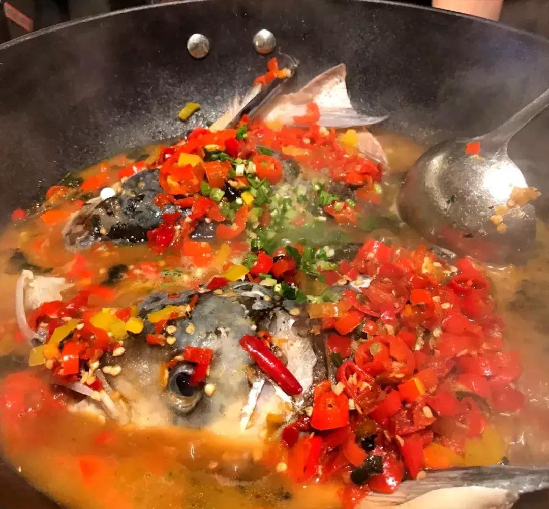 年夜饭大赏舌尖上的新年,各地年夜饭比拼吃什么才算有年味