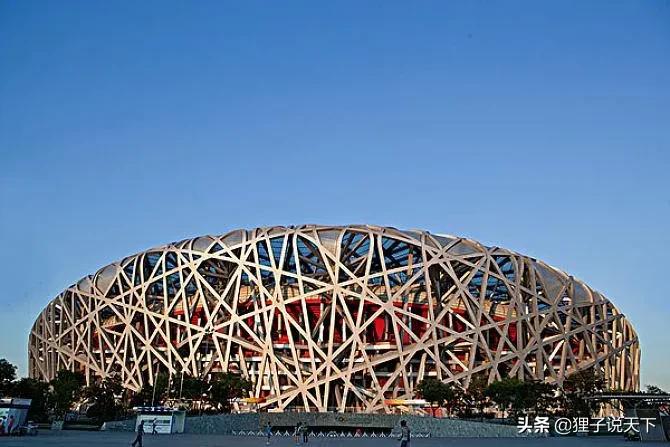 鸟巢总耗资,耗资两亿鸟巢