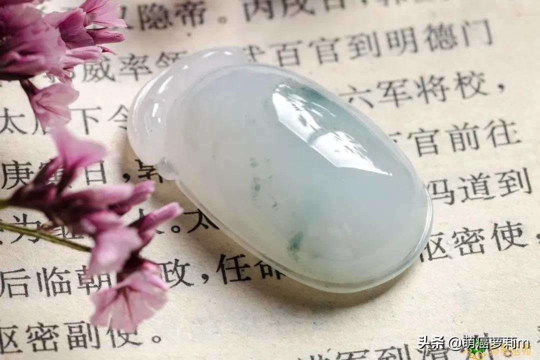 翡翠糯化是怎么样的,翡翠的糯种和细糯种的区别