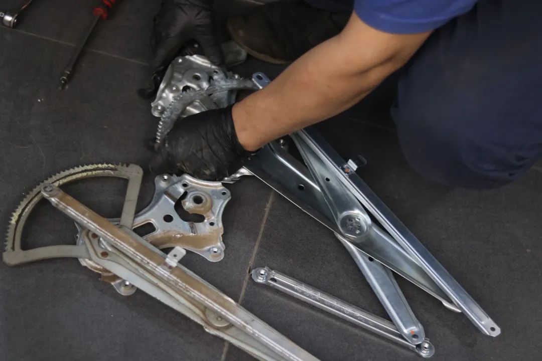 普拉多lc120整备翻新多少钱,普拉多120原厂翻新整备全过程