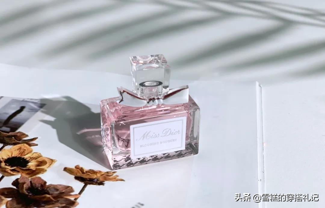 女人喷香水的危险,女人喷香水什么心理