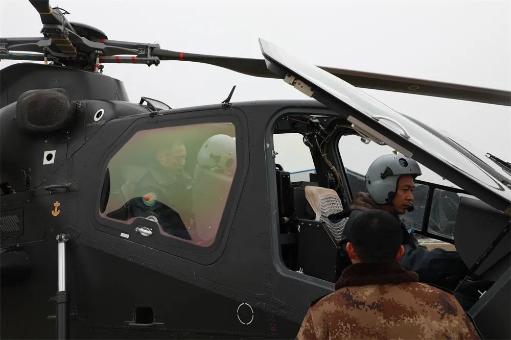 江淮雄鹰亮剑视频,升空即战斗