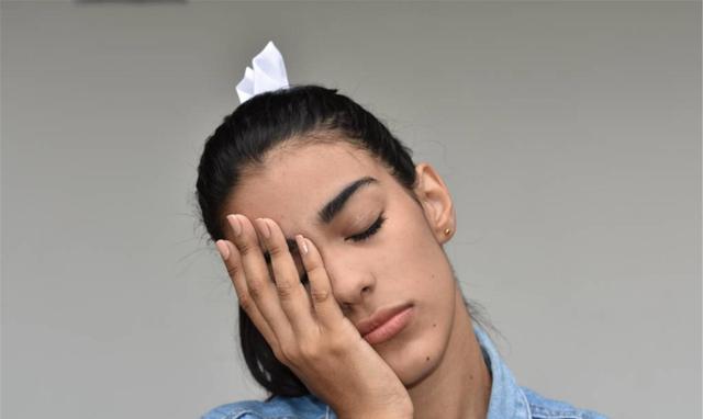 情商低不懂人情世故的表现,说话很幼稚的人有哪些表现