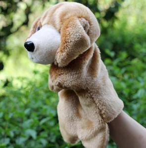 狗狗做错事把心虚表现得淋漓尽致,狗狗犯错了怎么正确的教训