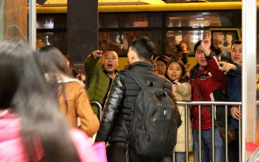 地铁直达的成都周边的好耍的地方,成都地铁能够到达好耍的地方