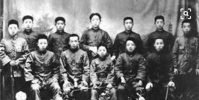 双枪老太婆赵洪文国儿子被谁杀的,真实的双枪老太婆赵洪文