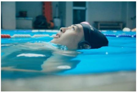 为啥你总学不会游泳？掌握这3个技巧，轻松成为水下“美人鱼”