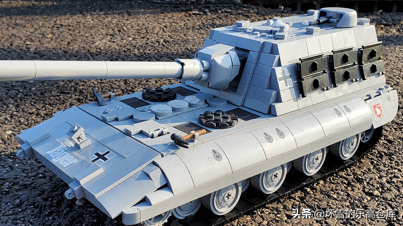 cobi积木虎式坦克拼装视频,cobi积木雪地豹式坦克