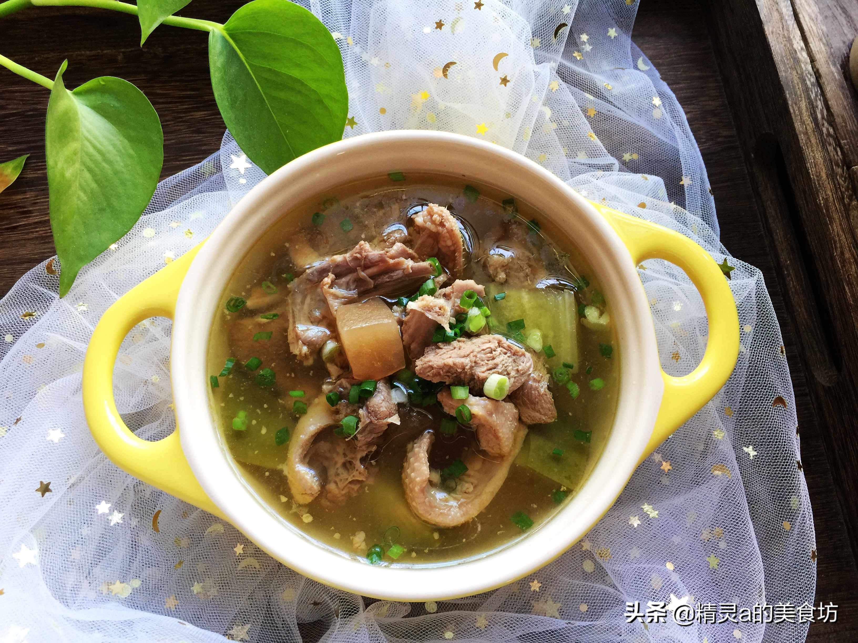 酸萝卜老鸭汤的经典做法,酸萝卜老鸭汤最正宗的做法短视频