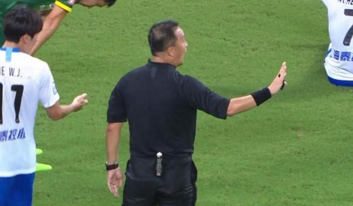 北京国安禁区倒地手球,国安手球争议判定