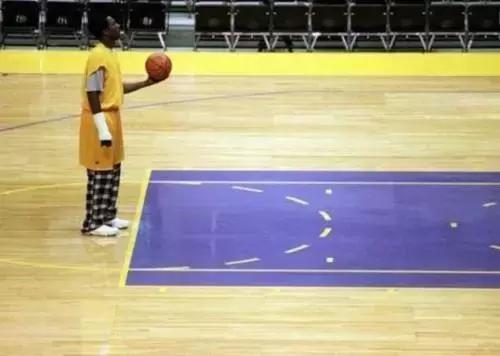 克莱汤普森新秀赛季数据,克莱汤普森nba历史地位