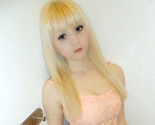 世界上最白的女孩和最黑的女孩,世界上最白的人和最黑的人图片