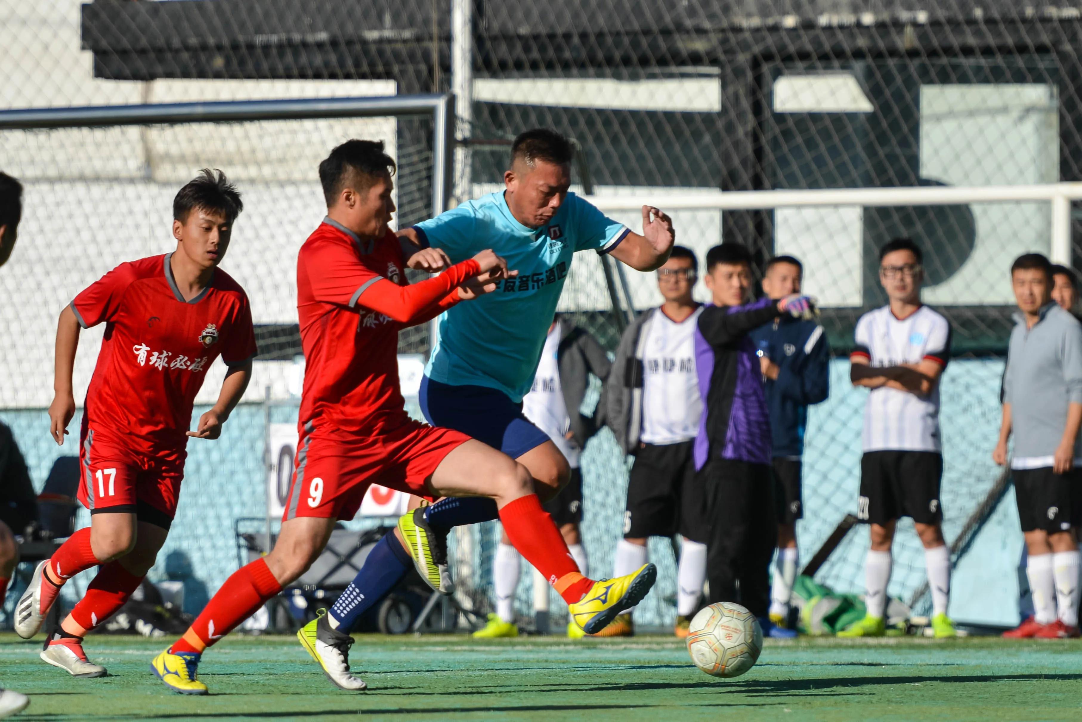 寒冷的冬天足球比赛,大连市长杯足球