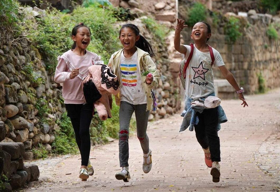 农村老人说穷养儿富养女,农村老人说养孩子成本高