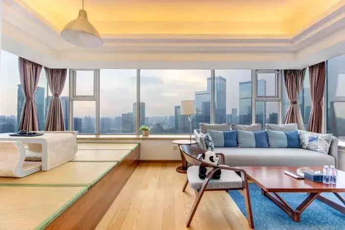 成都全景落地窗酒店推荐,成都高层观景酒店推荐