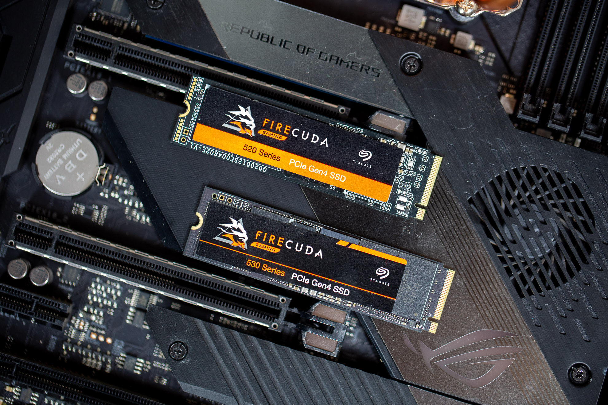 读写速度700m的固态硬盘,读写速度快的ssd硬盘