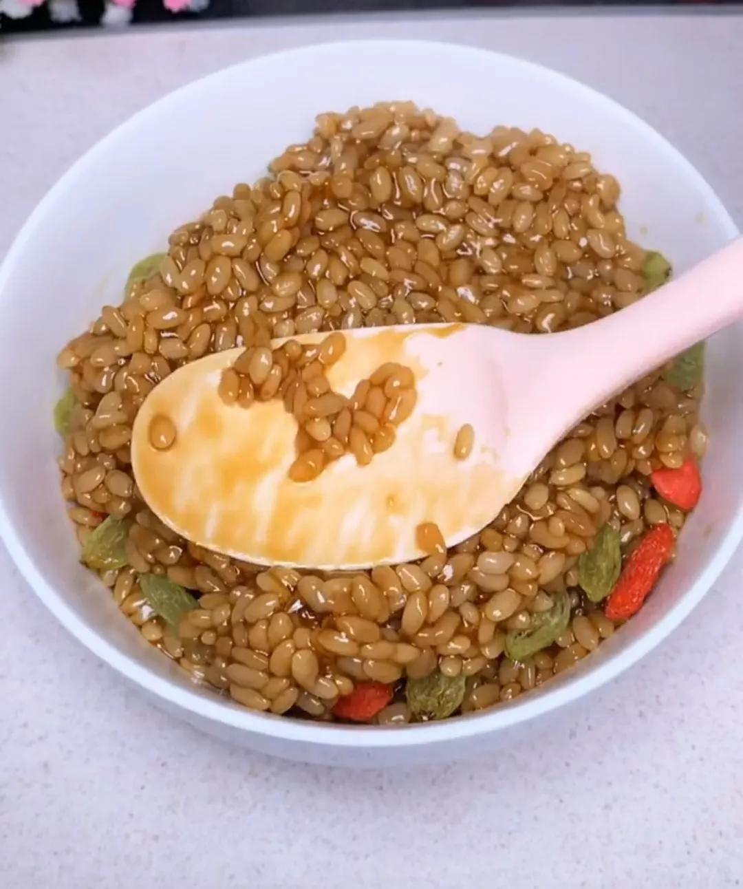 糯米饭怎么做不粘碗,糯米饭蒸夹生的原因