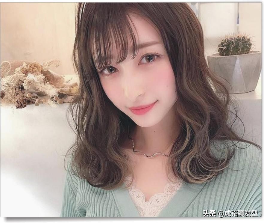 适合长脸的流行的发型,最新款长脸适合什么发型